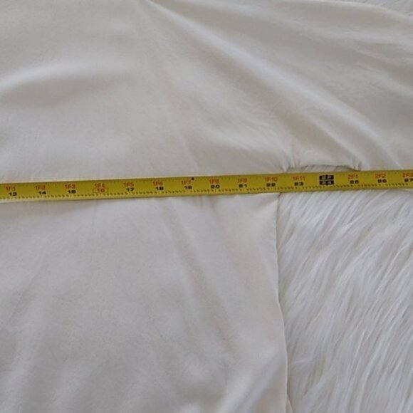 Like New Ivory Tibi Silk Cold Shoulder Top - Picture 13 of 15